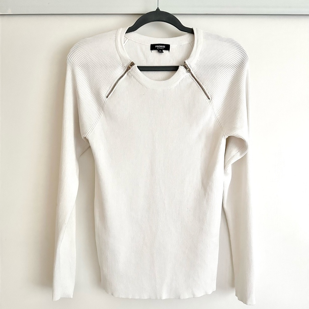 White Ribbed l/s Top with Zipper Details Sz XL